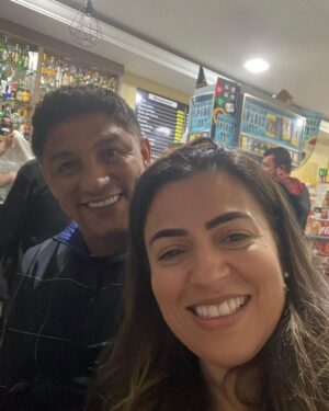 Jardel Instagram - Parabéns, meu amor! Sou muito grato a Deus por unir nossos caminhos! E é uma honra estar ao seu lado para acompanhar mais um ano da sua vida. Minha amada esposa, que sua vida 
seja abençoada por DEUS, e 
saiba que estarei sempre aqui para amá-la e protegê-la…. Que seu aniversário seja especial, como você é para mim, e que possamos estar em paz, felizes, em harmonia e que nosso casamento seja blindado por Deus ! 
Amo você do fundo do meu coração, e desejo um aniversário repleto de bençãos! Te amo! ❤️🎂🎉🙌🏽🙏🏽