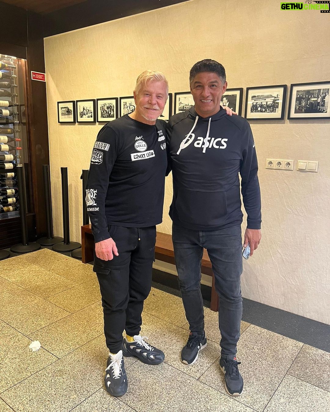 Jardel Instagram - Encontrei o Grande @miguelfalabellareal em Portugal 🤩... Mealhada 👏 Pedro dos Leitões