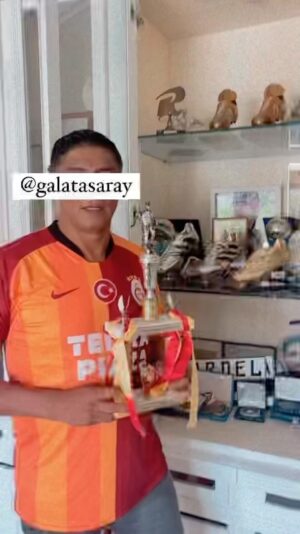 Jardel Instagram - @galatasaray ❤️💛