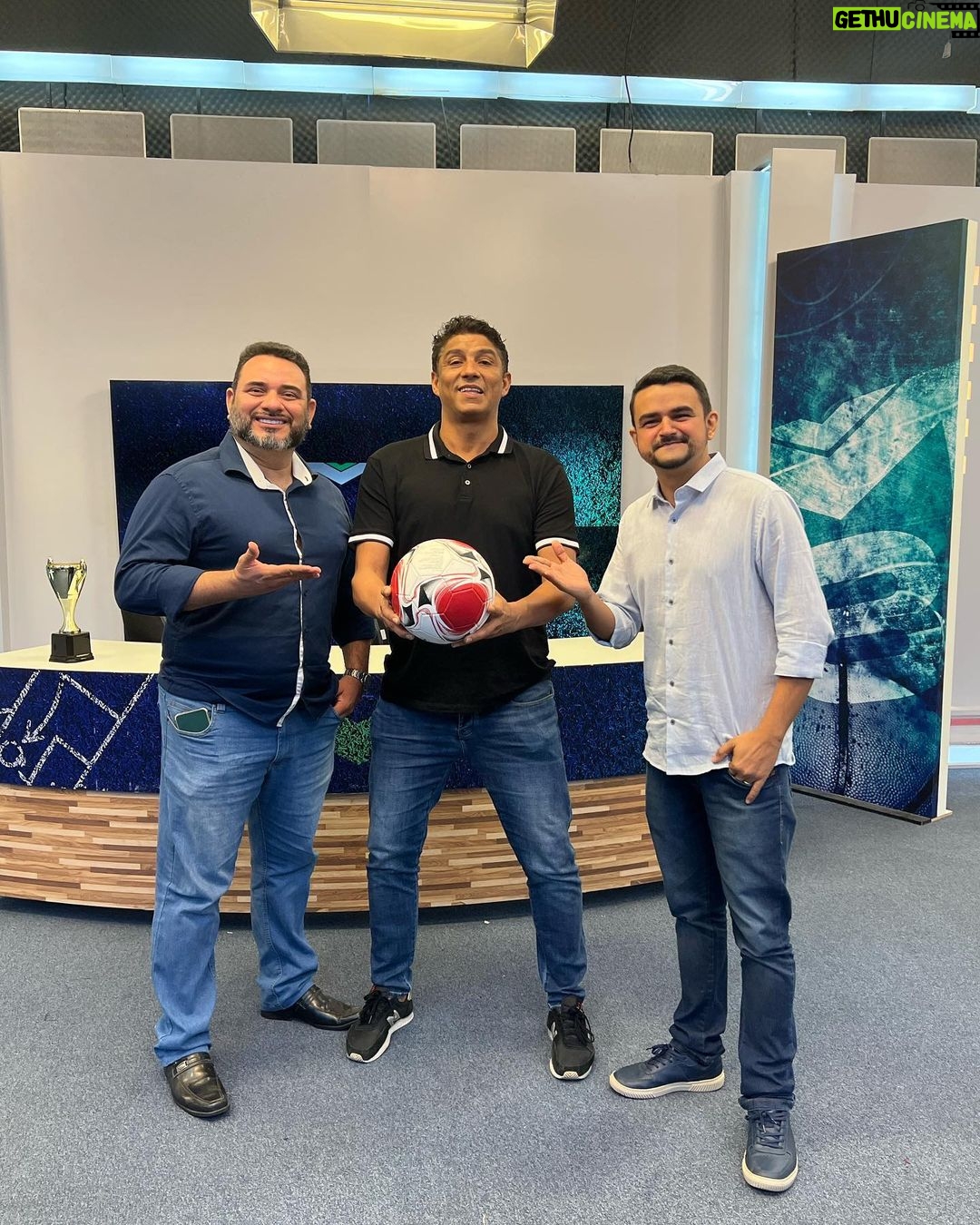 Jardel Instagram - Na visita ao Grupo Cidade, encontrei grandes comunicadores: @luizestevesjr @evaldocostatv @bruno_balaco e Edu Lima. TV Cidade