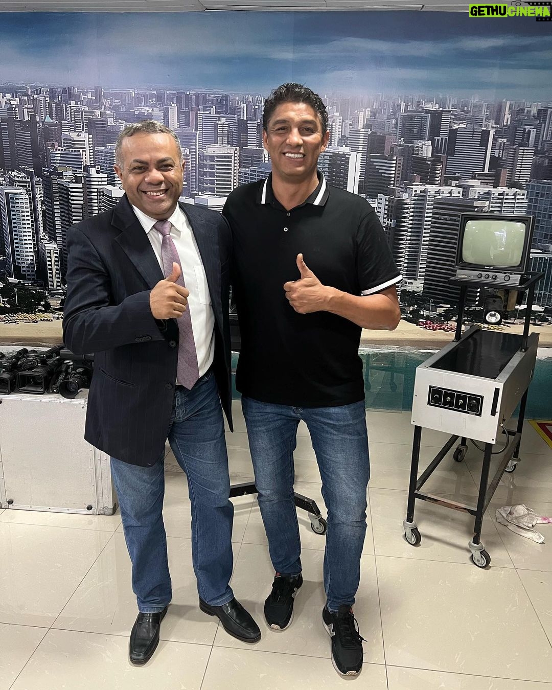 Jardel Instagram - Na visita ao Grupo Cidade, encontrei grandes comunicadores: @luizestevesjr @evaldocostatv @bruno_balaco e Edu Lima. TV Cidade