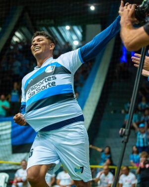 Jardel Instagram - A camisa 16 do Grêmio Futebol 7 tem dono! Bola na rede é o sinônimo de @mariojardelofficial 👑🇪🇪

📸 @ph_chico