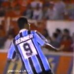 Jardel Instagram - Hoje tem gremio 💙🖤🤍 Saudades de vestir a camisa do nosso tricolor! Boas memórias! VAMOS IMORTAL