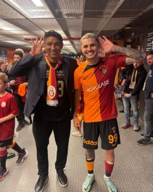 Jardel Instagram - Champion galatasaray ❤️💛❤️💛❤️💛❤️💛 @mauroicardi