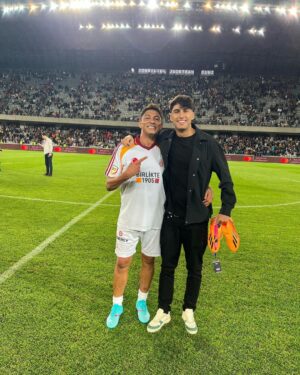 Jardel Instagram - ben ve oğlum bugünkü maçta yaşasın galatasaray!

Thank you galatasaray!! ❤️💛