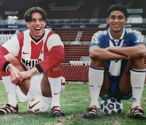 Jardel Instagram - O futebol nos anos 90 💙🤍
Alguns momentos com essas lendas do futebol e com  camisa do FC Porto! 

#jardelporto
