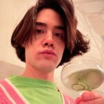 Jared Goldstein Instagram - 🧻👛🐟🥒🎮🎭🦌👸🏻