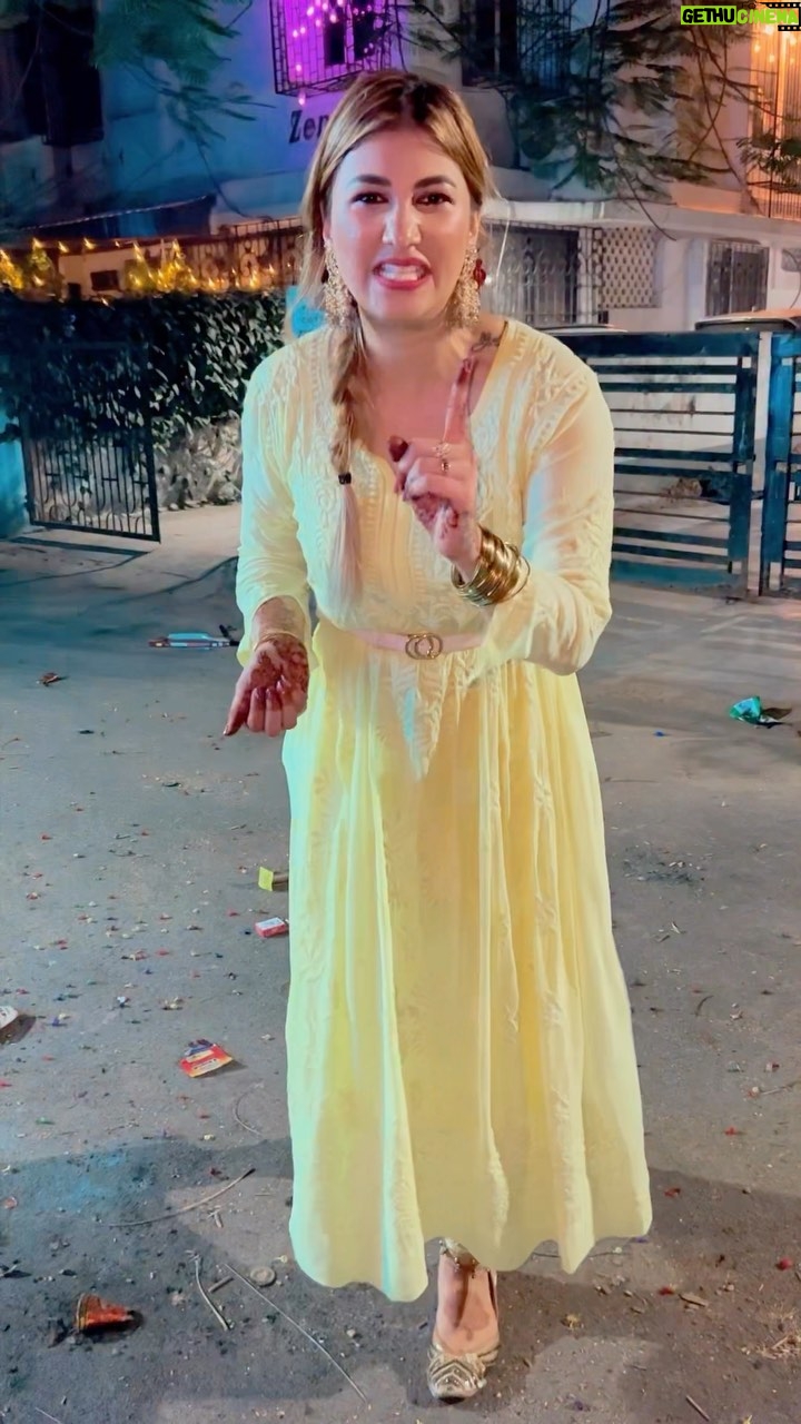 Jasleen Matharu Instagram - Gaali dene walo ke liye tod mil gaya muje ab 😎😎