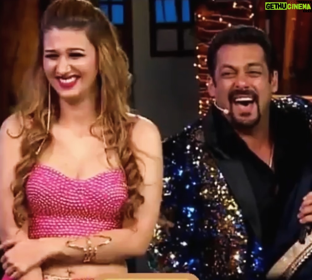 Jasleen Matharu Instagram - Happy Birthday Sir ❤️ @beingsalmankhan