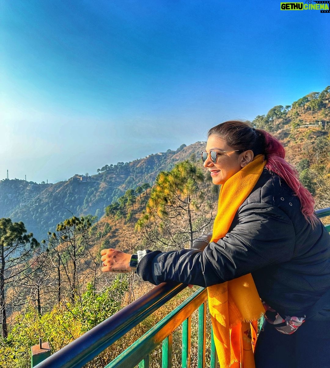 Jasleen Matharu Instagram - Ohh those mountains 🏔️ Kasauli