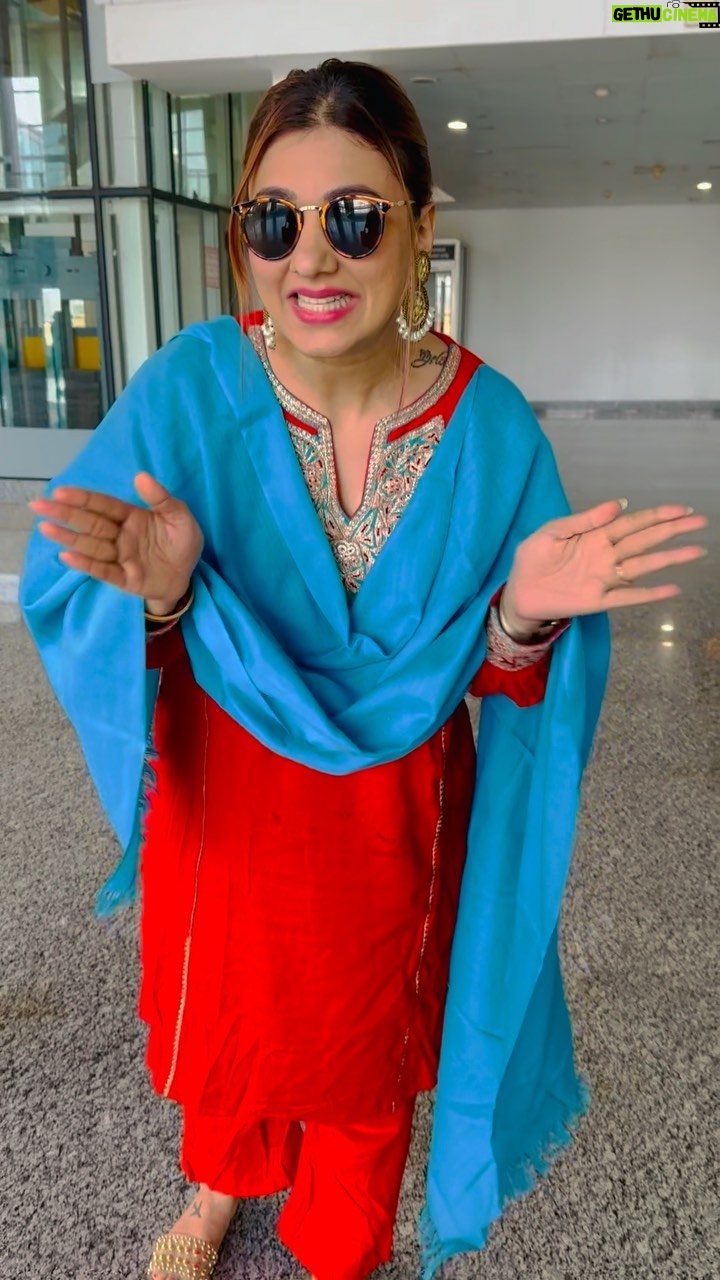 Jasleen Matharu Instagram - Nanga punga pehnungi toh yaha daant padegi aur ghar se nikala bhi ja sakta hai 🙏🏻🤢 Ludhiana, Punjab, India