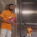 Jason Derulo Instagram - Mini Derulo interrupting my rehearsal for #tiktoktailgate @nfl