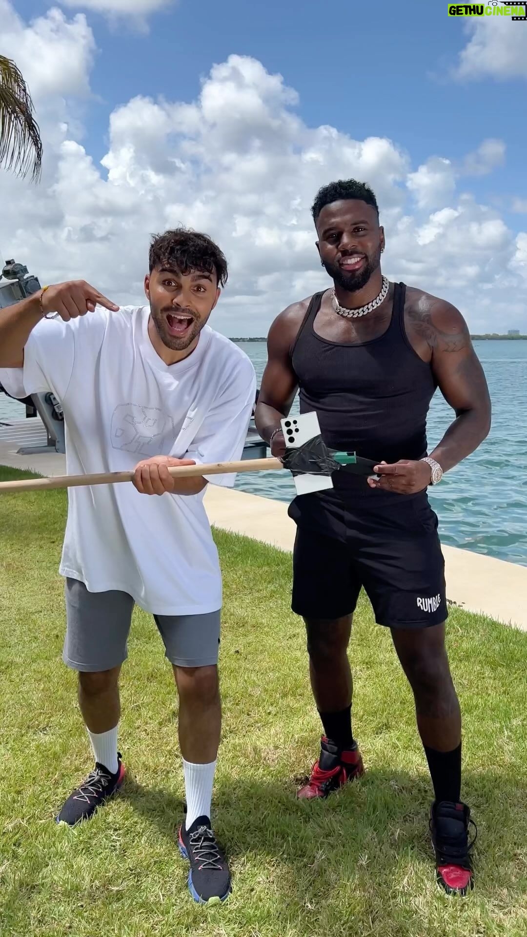 Jason Derulo Instagram - Tutorial @jasonderulo @youneszarou #wontforget2022 #neverletyougo #yzfamily
