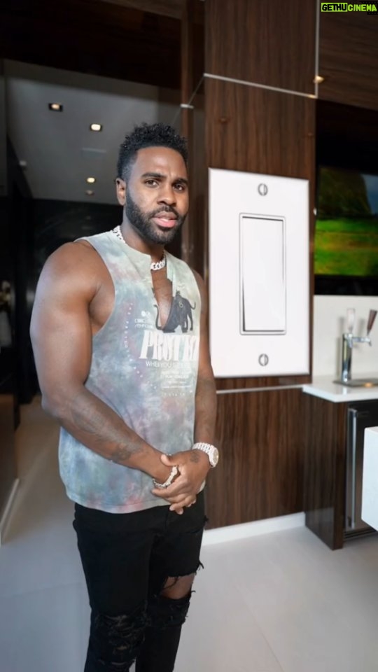 Jason Derulo Instagram - #wontforget2022 @kyleblockbuster