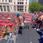 Jason Derulo Instagram – 1 million people ❤️‍🔥 Muito obrigado @anitta pelo convite pro Carnaval! Foi simplesmente perfeito!z Leme, Rio de Janeiro