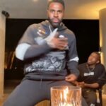 Jason Derulo Instagram – How I put out candles @akamztweenty