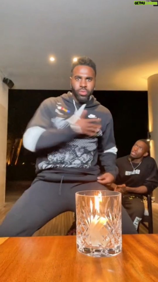 Jason Derulo Instagram - How I put out candles @akamztweenty