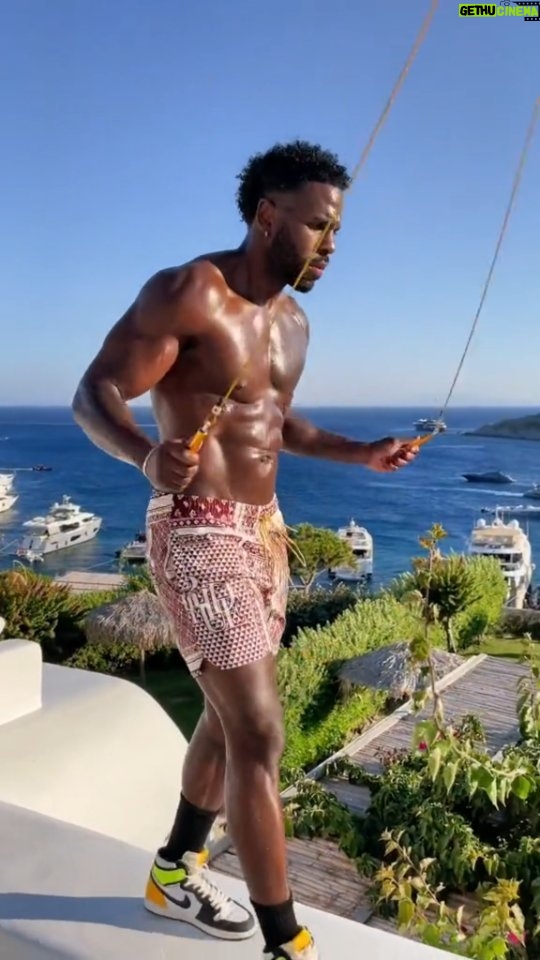 Jason Derulo Instagram - Gettin' it done in Mykonos