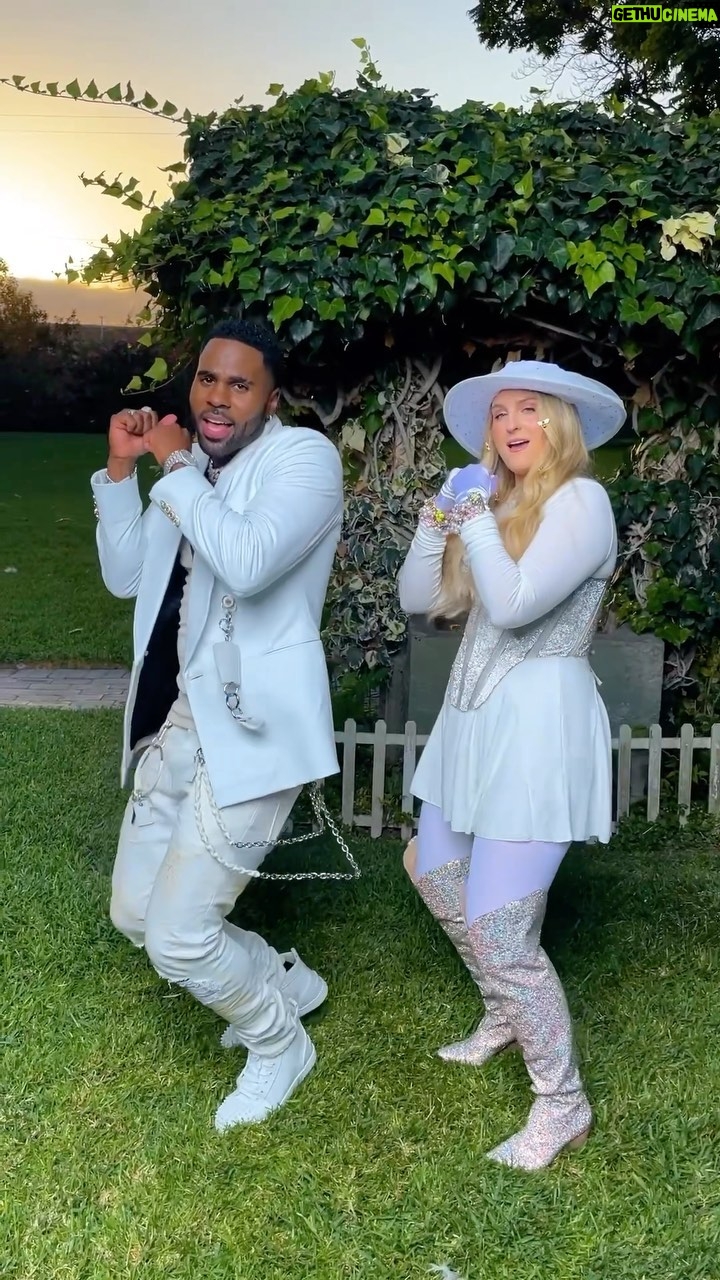 Jason Derulo Instagram - We love seeing all of your videos to #HandsOnMe @meghantrainor 🐝