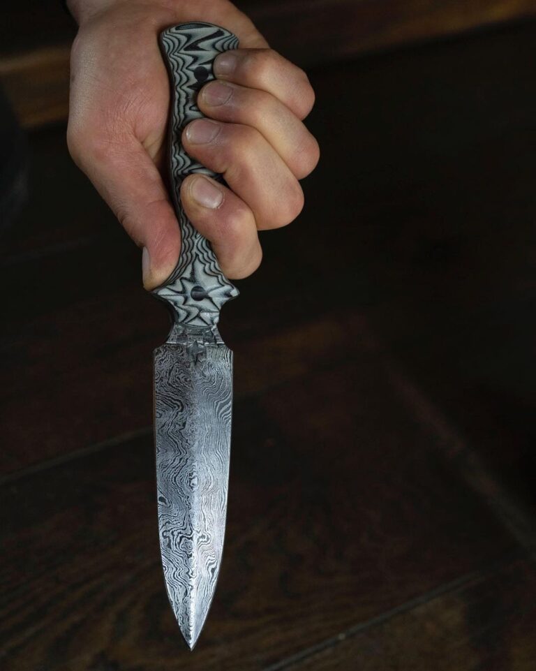 Jason Statham Instagram - Massive thanks to my good friend Justin Burton @warcrownforge for supplying the best of the best custom hand forged knives and axes for our Expendables movie. Thank you brother for the killer talent, and the endless supply of weaponry! #expend4bles