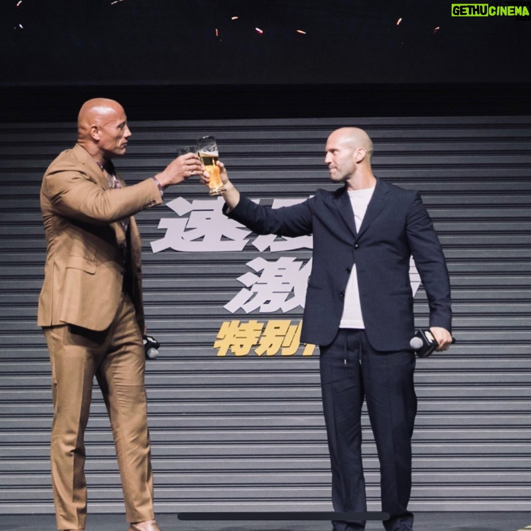 Jason Statham Instagram - Massive thanks to all of the fans that came out for our @hobbsandshaw premiere in Beijing!