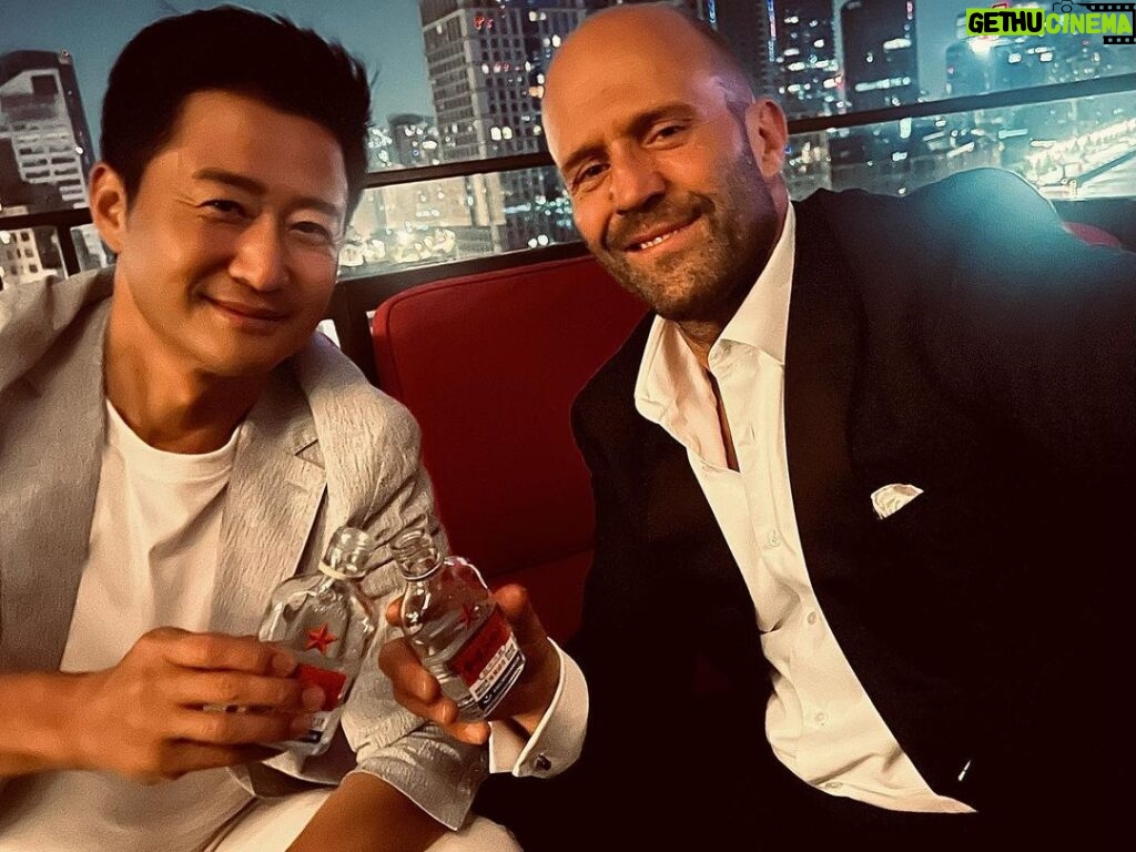 Jason Statham Instagram - Wu Jing! Actor, Producer, Director! The most humble yet the most brilliant there is. Grateful to share screen time with the incredible superstar of Chinese cinema! Also happy to share some dumplings and white spirit. 👊 #Meg2