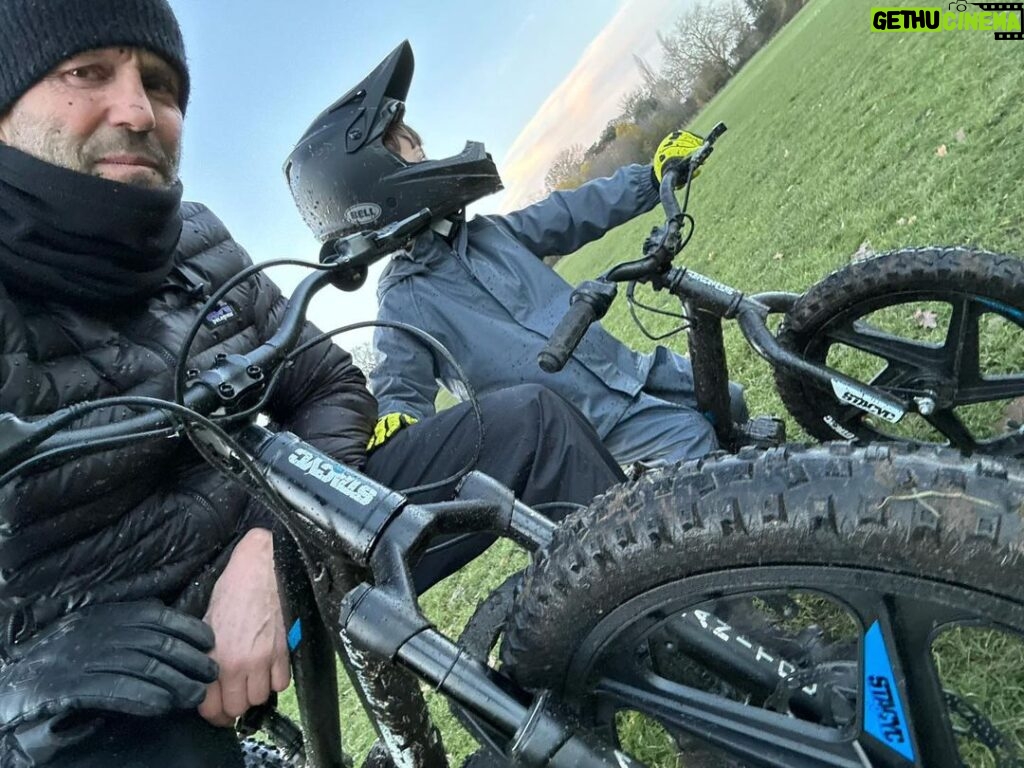 Jason Statham Instagram - Massive thanks to all my friends over at @ridestacyc We cant get off these things! Got say a big thanks to my man @robbiemaddison for putting us on the latest and the greatest two wheeled little rockets! We are hooked! Not to forget get the king of handwear @fisthandwear Respect.