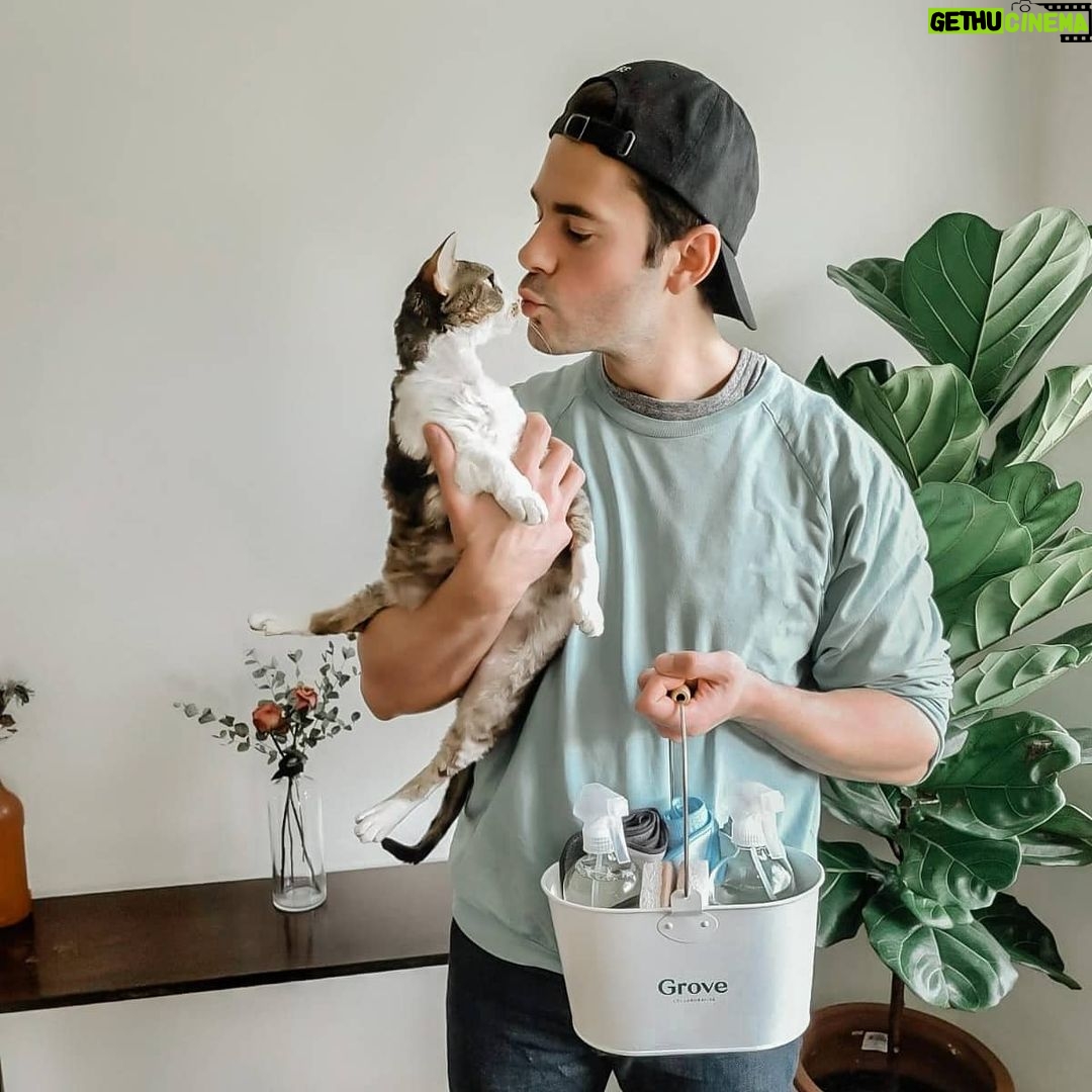 Jayson Blair - 2K Likes - Doing my part to make the world a better place by using sustainable eco friendly cleaning products. which is why Clarence and I are proud to support @grovecollaborative
They are currently %100 plastic neutral and will be plastic free by 2025.
Plus, I could easily argue that the packaging and smell of the products are so, very, extremely, good looking and effective you will find yourself cleaning more... I did. There's just something extra attractive about a clean space and saving the planet.
To help you kickstart your plastic free home, they are giving you a a free starter kit with your first order. Use
grove.co/jaysonblairmarch21 get your free gift #grovepartner