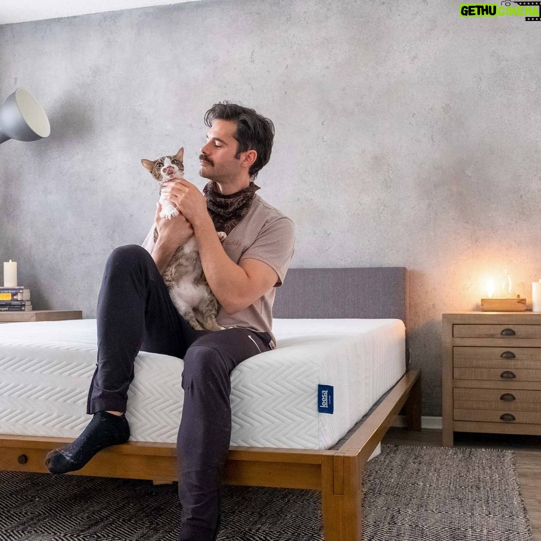 Jayson Blair - 2K Likes - Clarence, lick your lips if you LOVE your new @leesasleep ✔
After months of trying to figure out what mattress I wanted, I couldn't be happier to support a company that meets the highest social and environmental standards. They also donate 1 mattress for every 10 purchased to a child in need. And the coils... oooooo baby, these micro coils on top of the 1,000 + springs really GETS ME GOING. To clarify, "gets me going" = helps me SLEEP😝 Clarence and I loooove it. Early birthday present of my dreams. Pun intended.
