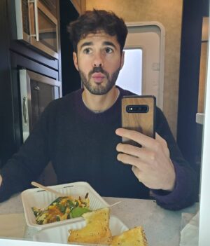 Jayson Blair Instagram - I can't yet share the new show I get to be a part of with you. So, for now, here's me eating an omelette and taking a selfie on my #samsung in #vancouver
Love my #vancity fam