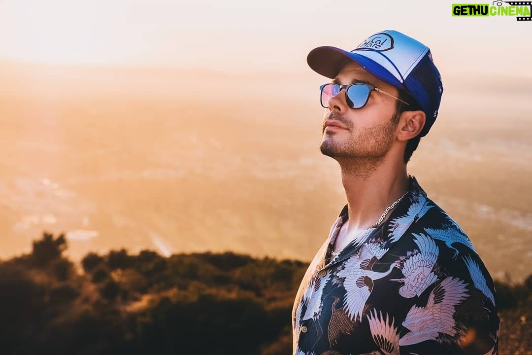 Jayson Blair - 3.3K Likes - Who has hiked to the wisdom tree? Woof, that was more intense than I was expecting. 📷 @shelbytwhite