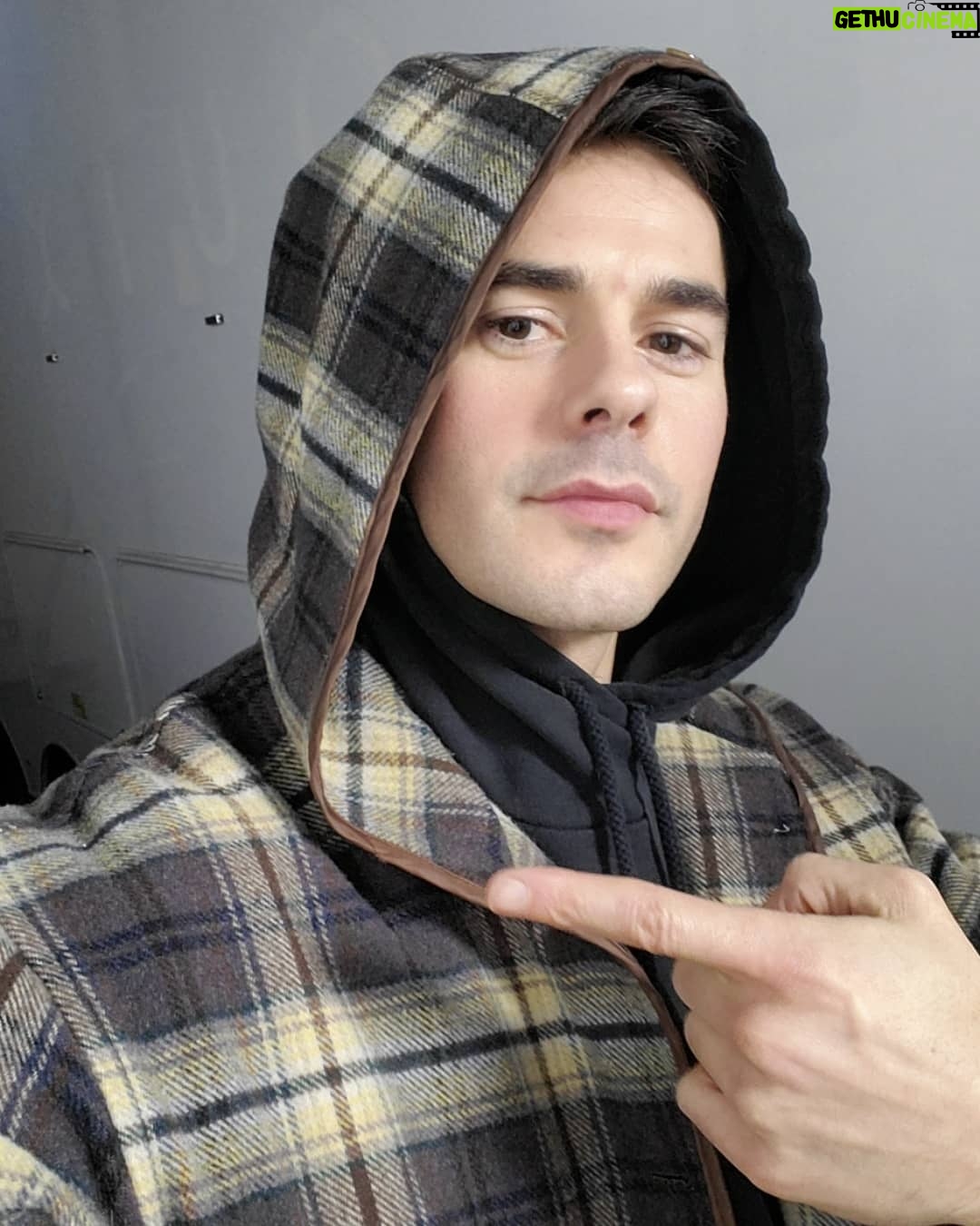 Jayson Blair - 4.6K Likes - Catch me on 911 on FOX tonight! Had a blast filming with these people. Swipe left to see some pics from set.