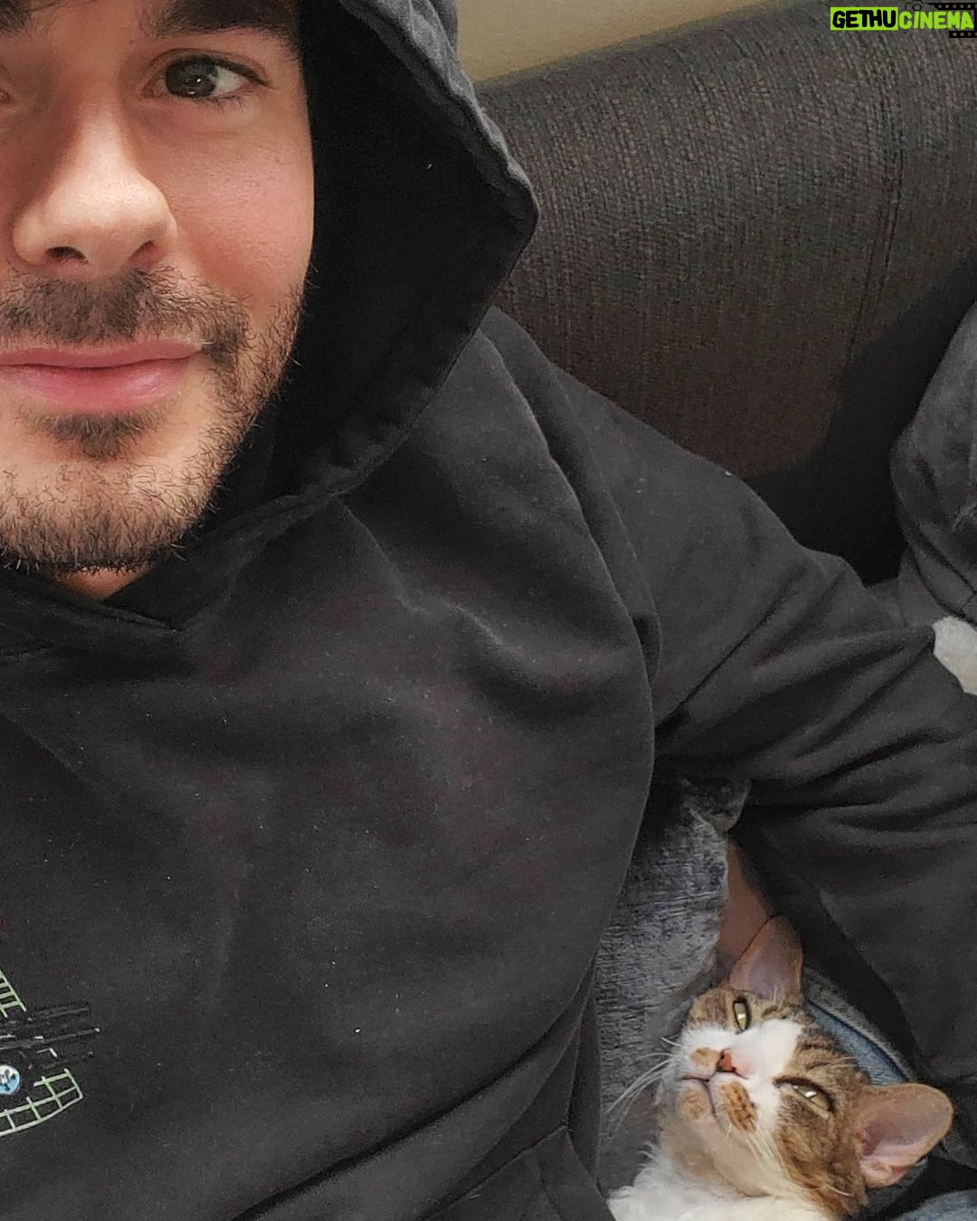 Jayson Blair - 3K Likes - Hope you you and your families are staying safe and healthy. What's everyone doing with thier free time? I'm doing lots of yoga and reading. Great time to grow and self reflect right now. #quarantine