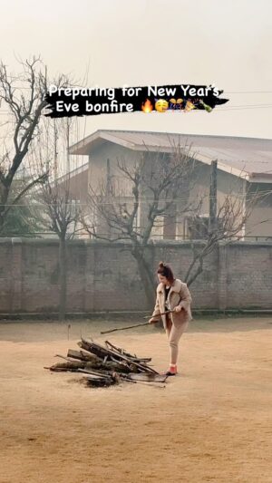 Jazz Sodhi Instagram - New year’s Eve preparations on🥳🥳🥳🥳🍾🍾🍾🍾🔥🔥🔥🔥🎉🎉🎉🎉