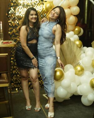 Jazz Sodhi Instagram - Happy birthday to my sweetheart ❤️🥳🍾🎂🥂💞🌸photo credit @deepanshunara24 ❤️🍾
