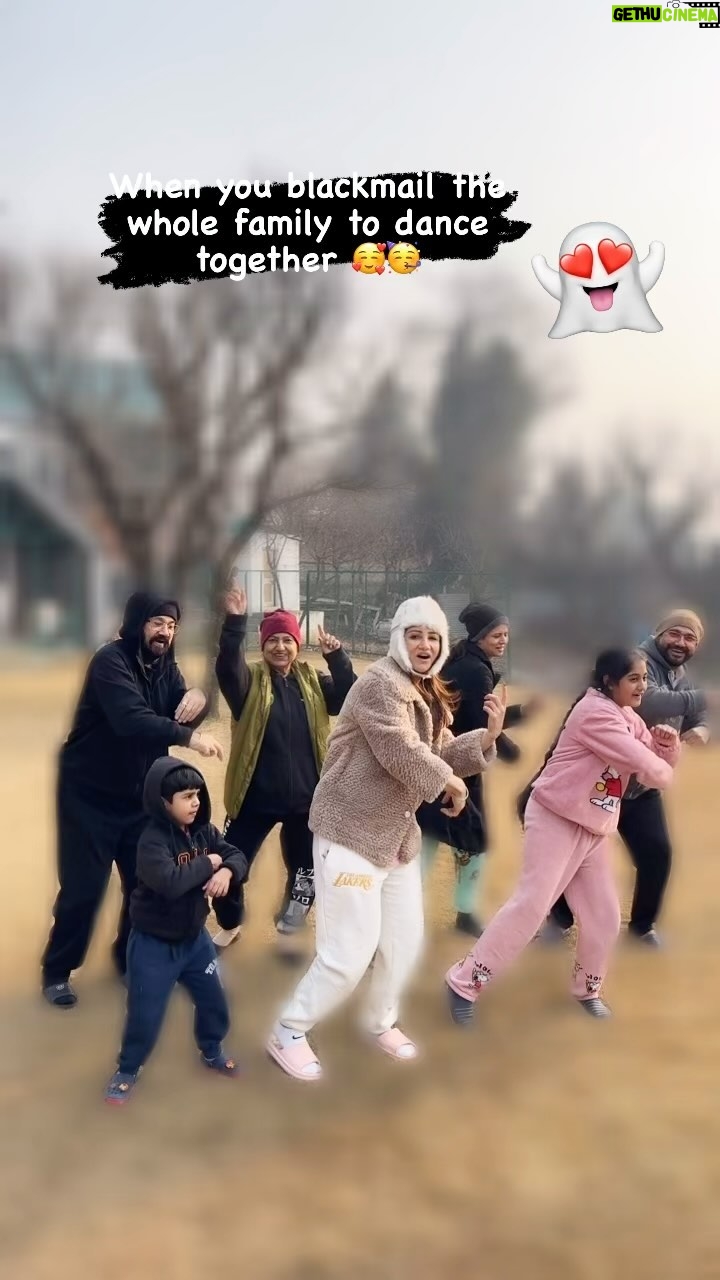 Jazz Sodhi - 2.3K Likes - Family trip to Kashmir 🥳🎁💞🎉🍾🎊