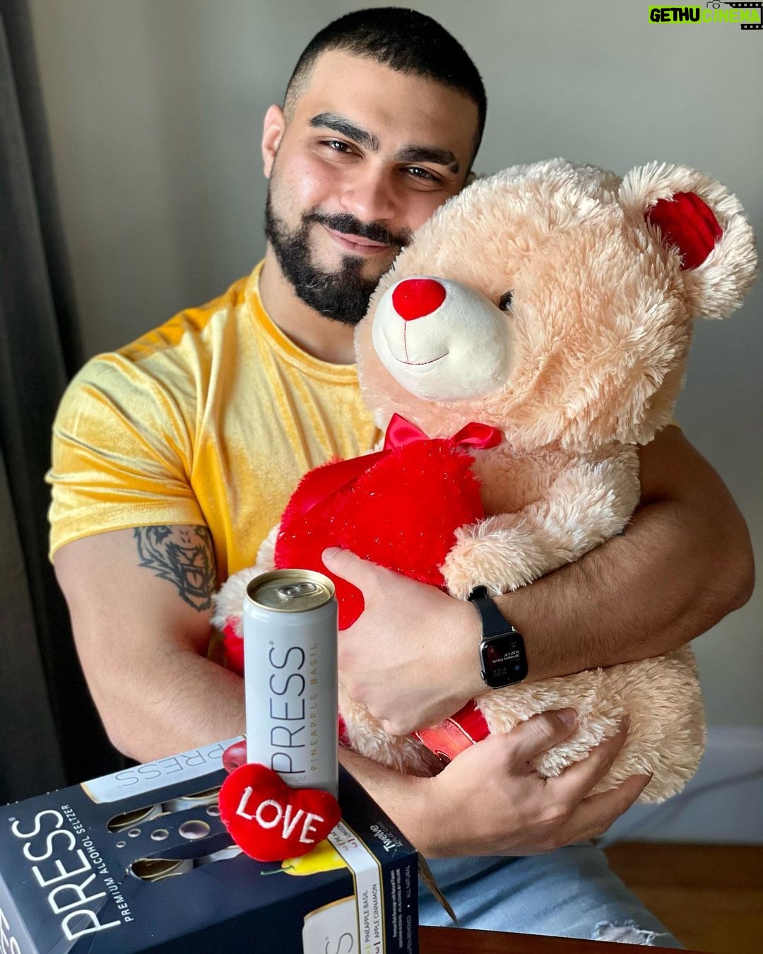 Jazzul Escada Instagram - Ugh 😍🐻.. John Bae-er knew what I wanted for valentines; a nice pack of cold @pressseltzer and a 🌹. So happy we both swiped right. He’s so imPRESSive. We’re going to hibernate 😅; what about you? How are y’all going to spend your V day?? PRESS Premium Seltzer is an independent and female owned company and they come in so many thirst quenching flavors like Pineapple Basil, Apple Cinnamon, Pear Chamomile and soooo many more! “Content for 21+” #enjoyPRESS #pressmodern #moderntalentusa #enjoyresponsibly #ad Lucille Wine Shop