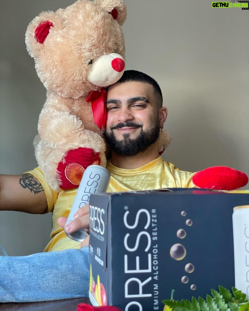 Jazzul Escada Instagram - Ugh 😍🐻.. John Bae-er knew what I wanted for valentines; a nice pack of cold @pressseltzer and a 🌹. So happy we both swiped right. He’s so imPRESSive. We’re going to hibernate 😅; what about you? How are y’all going to spend your V day?? PRESS Premium Seltzer is an independent and female owned company and they come in so many thirst quenching flavors like Pineapple Basil, Apple Cinnamon, Pear Chamomile and soooo many more! “Content for 21+” #enjoyPRESS #pressmodern #moderntalentusa #enjoyresponsibly #ad Lucille Wine Shop