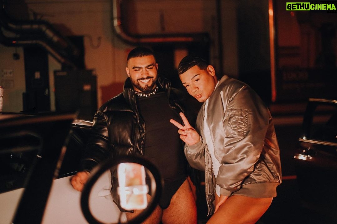 Jazzul Escada Instagram - LIVE TONIGHT AT 11:30pm Est! Don’t be late ! Or I’ll crush you with my thighs lolol Boston, Massachusetts