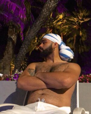 Jazzul Escada Instagram - 🏝 Living my hot thick fantasy by the hot tub. Years ago I’d never take a pic like this let alone take my shirt off at the pool. Things have changed because I have also. #bodypositivity 
📸: @kyrajete