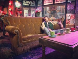 Jean-Baptiste Toussaint Instagram - « No Friends ». La nouvelle série événement. Warner Bros Studio, Los Angeles, California