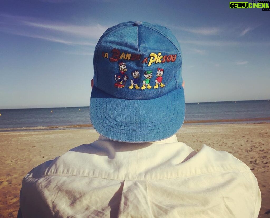 Jean-Baptiste Toussaint Instagram - Tu peux pas être crédible dans une embrouille quand tu portes cette casquette.