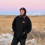 Jean-Baptiste Toussaint Instagram - J’ai toujours voulu aller en Islande et ce petit rêve s’est réalisé ces derniers jours. L’impression de se balader sur une planète faisant partie de l’univers Star Wars. Les paysages et les lumières sont extraordinaires. Merci à @europeanfilmacademy pour l’invitation. C’était également l’occasion d’assister à cette sublime cérémonie qui est l’équivalent des oscars européens. Reykjavík