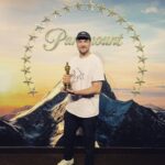 Jean-Baptiste Toussaint Instagram - Je viens d’avoir le privilège de tenir un véritable oscar entre mes mains. Je suis sincèrement aux anges qu’on se le dise.