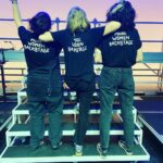 Jeanne Added Instagram - Ce soir on est 9 meufs dans ma team. 9!!!!! Sur scène et dans les coulisses. Sur 13 personnes. Et ouais bb. Et ça me fait bien de la joie et de la fierté. Love them with tout mon cœur 🫶🏼✊🏼🫶🏼 #morewomenonstage #morewomenbackstage ❤️‍🔥 Stereolux