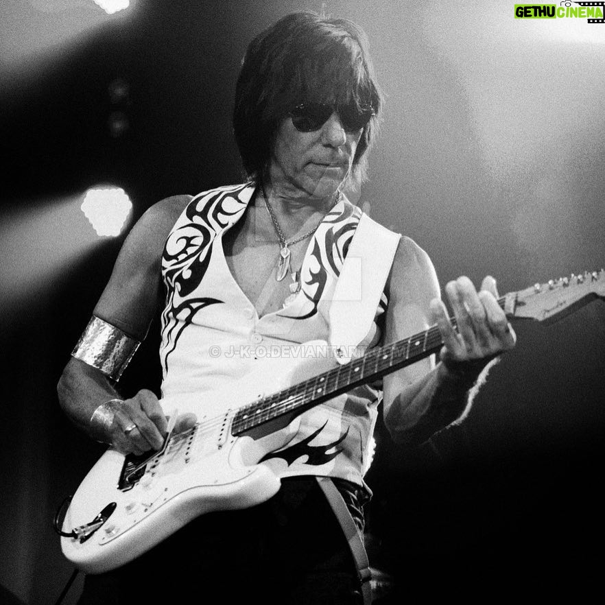 Jeff Beck Instagram - Don’t fret... Friday is here! What are you rockin’ out to this weekend? #JeffBeck #music #Friday