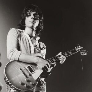 Jeff Beck Instagram - During what era did Jeff play this Gibson? #JeffBeck #JeffBeckMusic #Guitarist #musician #guitarsofinstagram #gibson #lespaul #music #tuesday #truefan #trivia