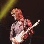 Jeff Beck Instagram – San Francisco thanks for an incredible show! #sanfrancisco #jeffbecklive #tour #concert #rockstar #rocknroll photo: @rosshalfin