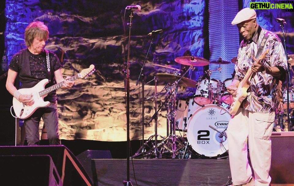 Jeff Beck Instagram - Santa Ynez are you READY to rock and roll? #JeffBeck #BuddyGuy #summertour #santaynez Photo: Michelle Matlock