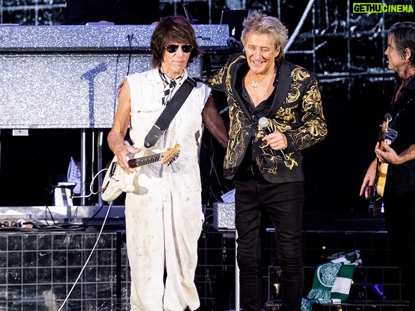 Jeff Beck Instagram - More shots from the @hollywoodbowl show, including a backstage shot of Jeff, @sirrodstewart, and Johnny Depp! 📸: @rosshalfin Hollywood Bowl